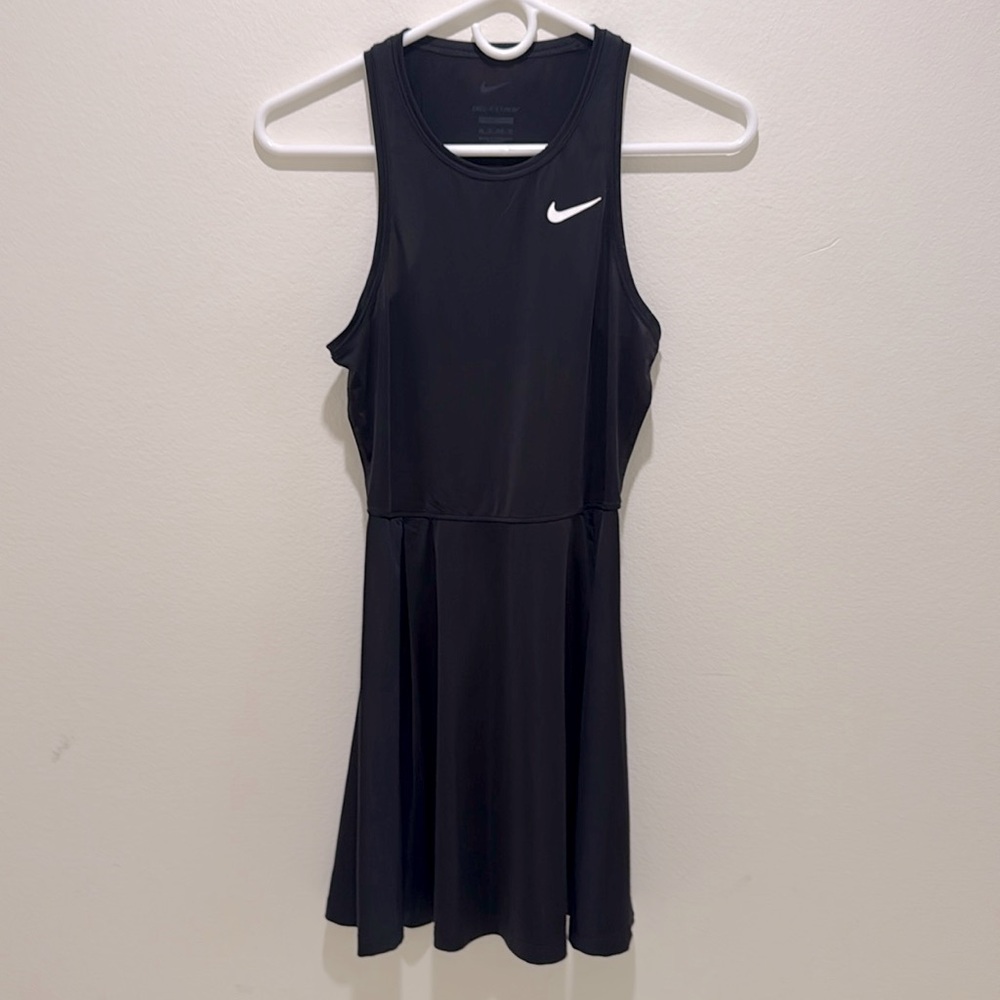 Nike dry fit advantage tennis dress XS NWOT Perfect condition. Never worn.